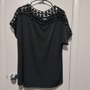 Women’s black top size 18/20